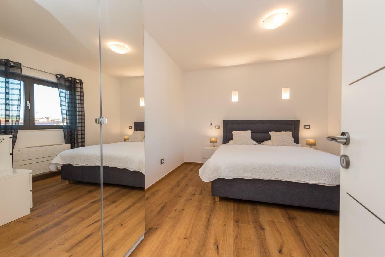 Ferienwohnung Luxury Penthouse Cosmacendi Zadar Exterior foto